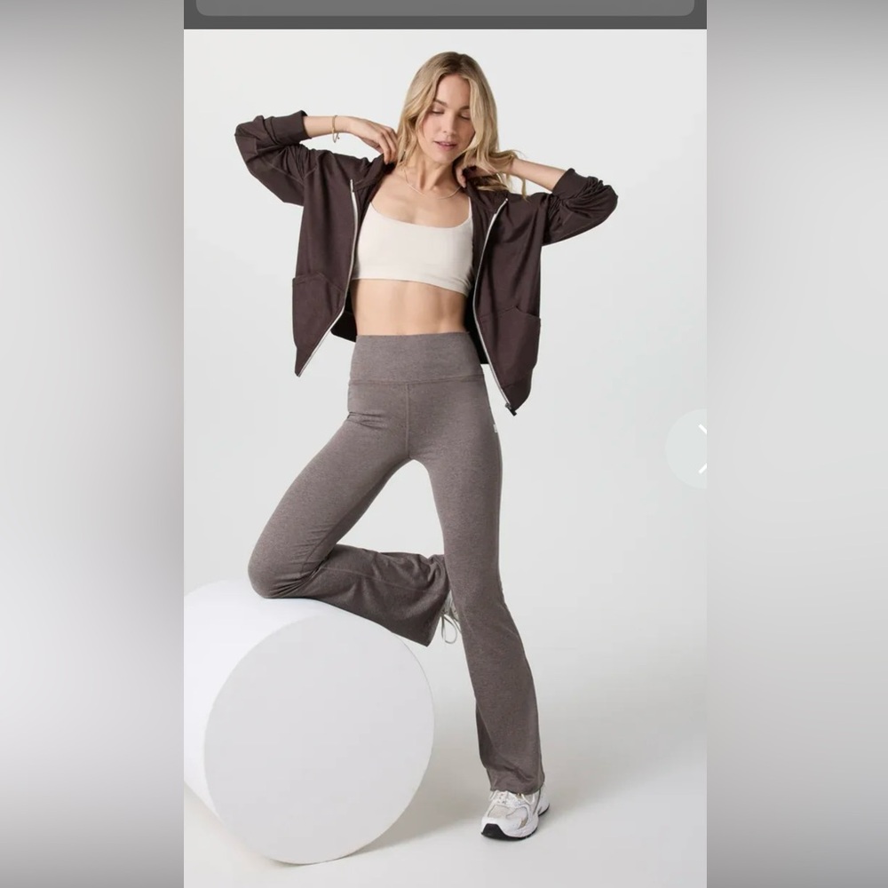 Vuori Gray Flare Pants